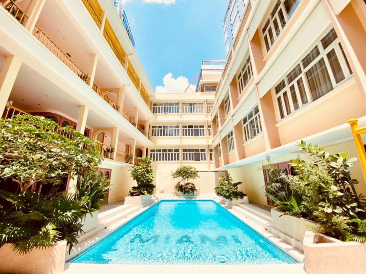 Miami Hotel Bangkok Exterior photo